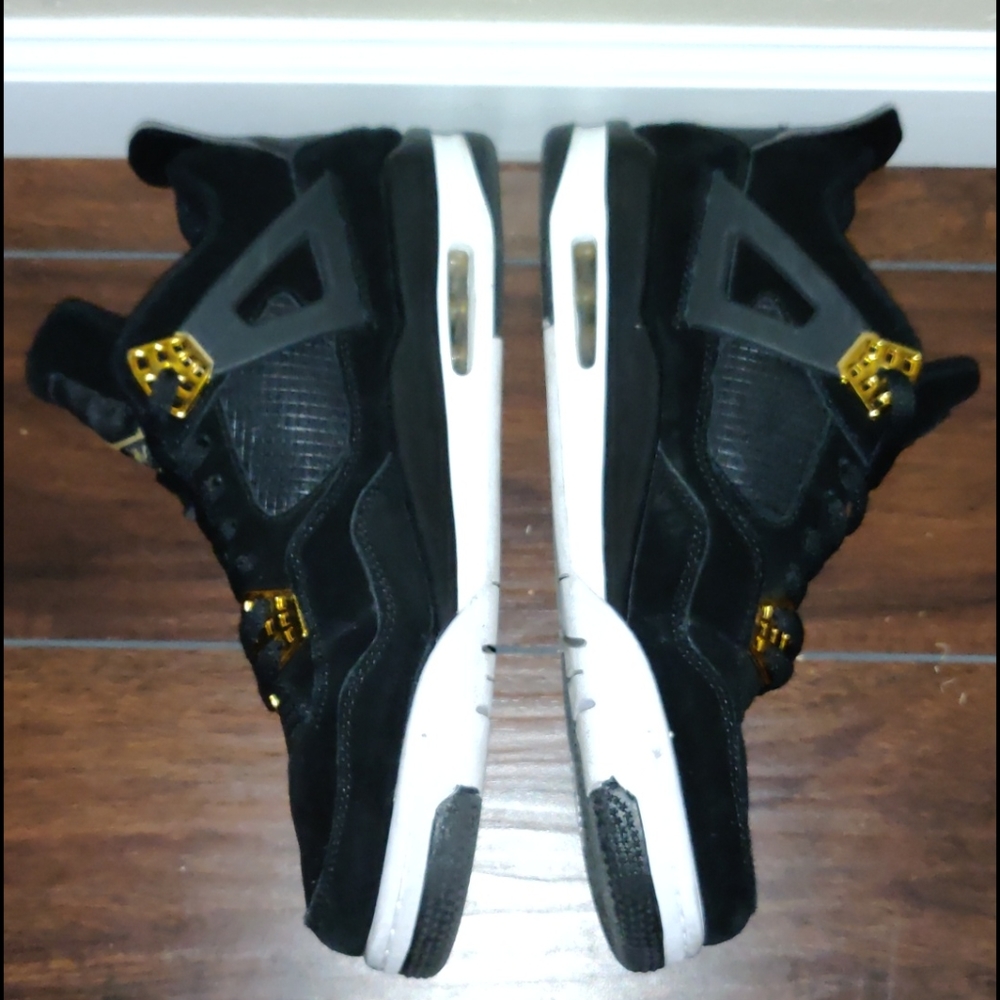 Jordan 4s